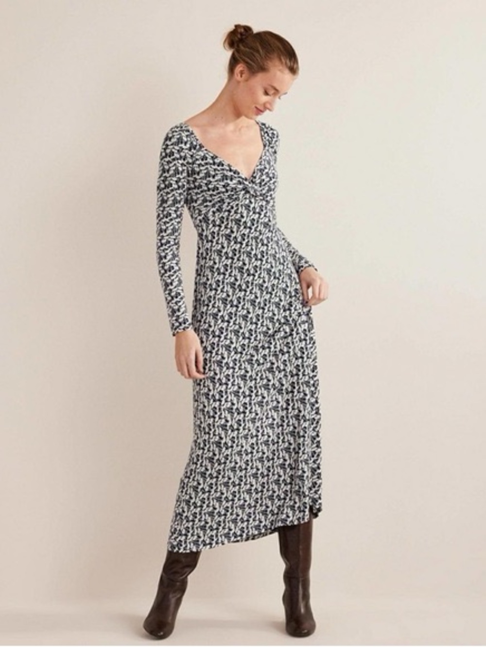BODEN Long Sleeve sweetheart navy & White Patterned Maxi Dress